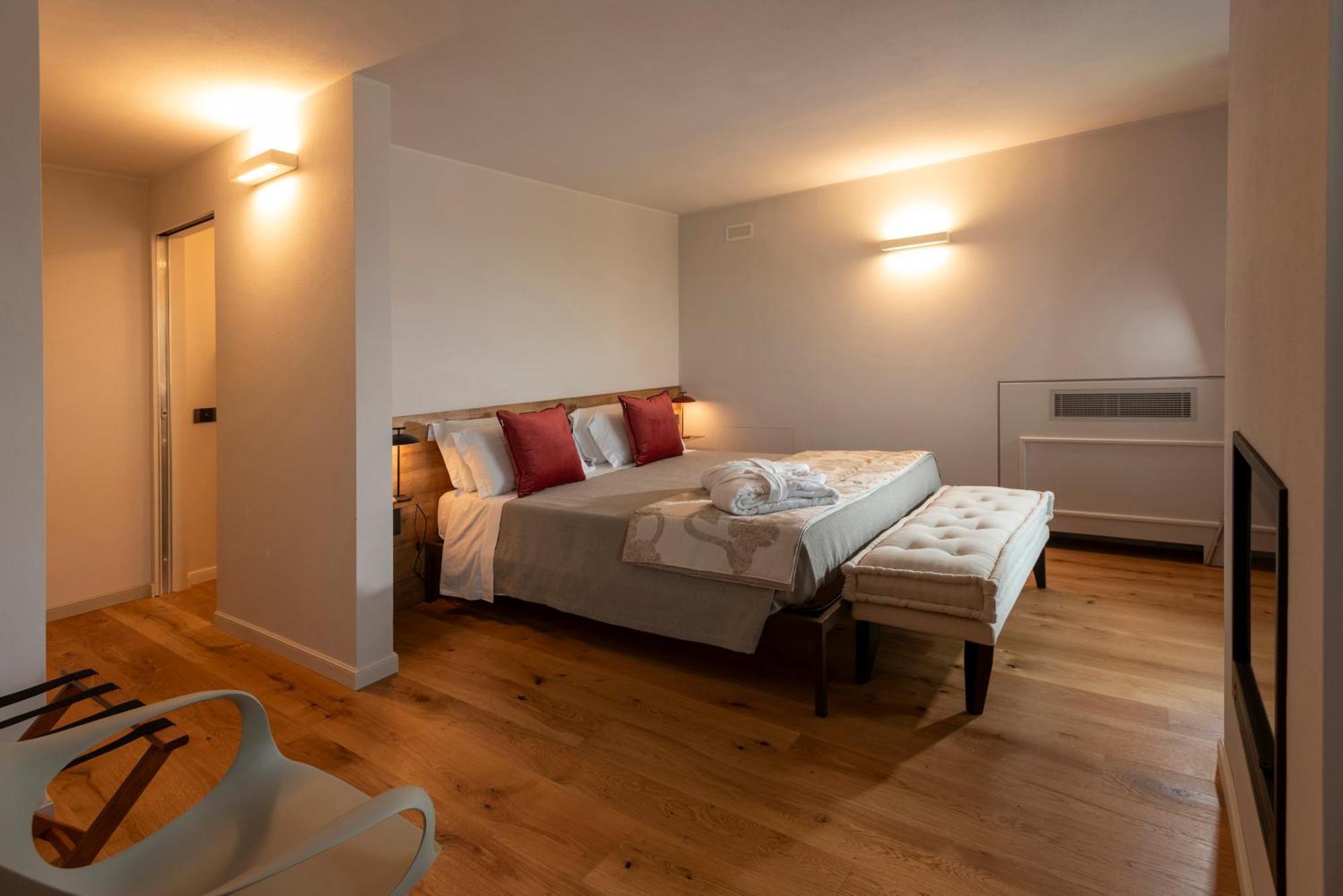 Antica Dimora Dosio Bed & Breakfast La Morra Exterior photo