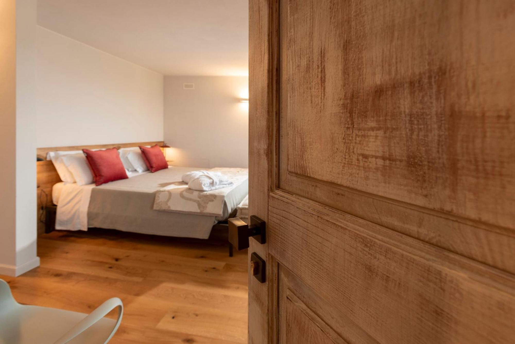 Antica Dimora Dosio Bed & Breakfast La Morra Exterior photo